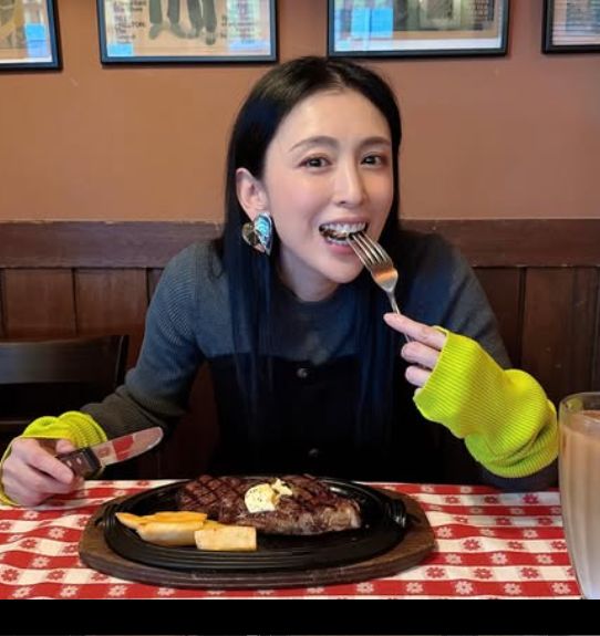 雛形あきこの元夫はCMディレクターの山本一磨！離婚理由がきつい！